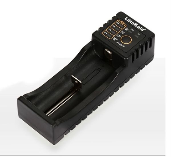 картинка Зарядное устройство LiitoKala Lii-100, 1 слот, Li-ion/Li-Fe/Ni-HM от магазина "мир Электроники"